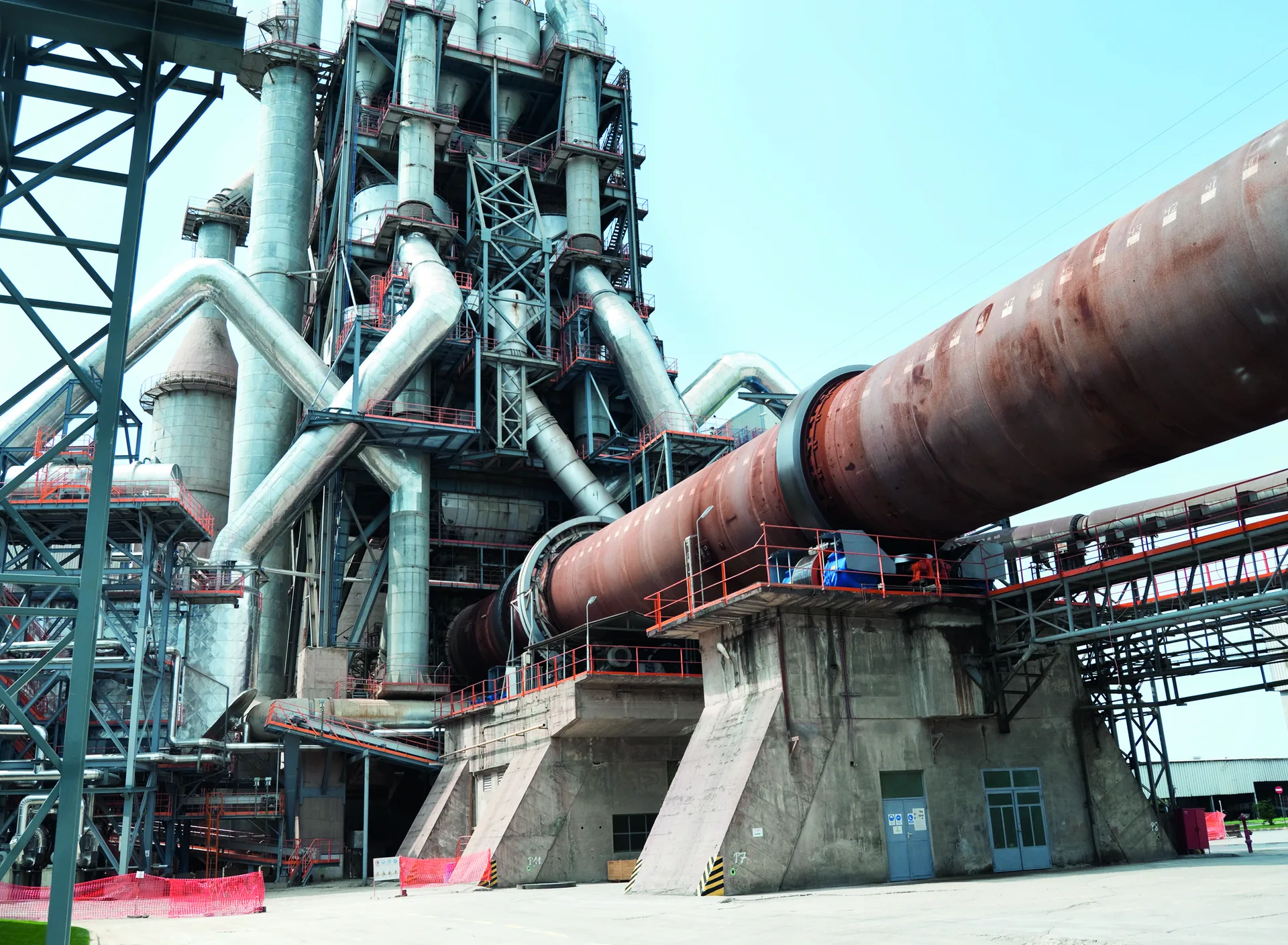 Application Cement - AERZEN Blower สำหรับ Pneumatic Conveying ในอุตสาหกรรมซีเมนต์